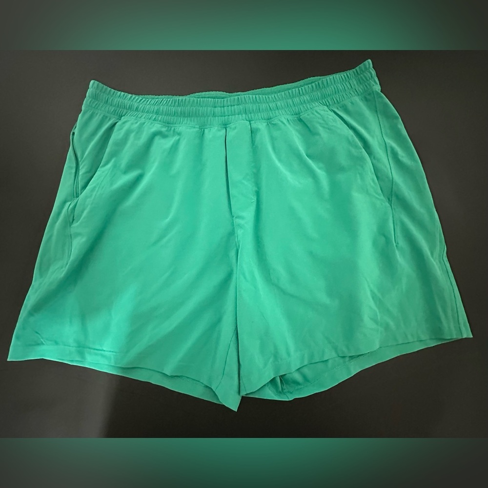 Lululemon Pace Breaker 7” Shorts